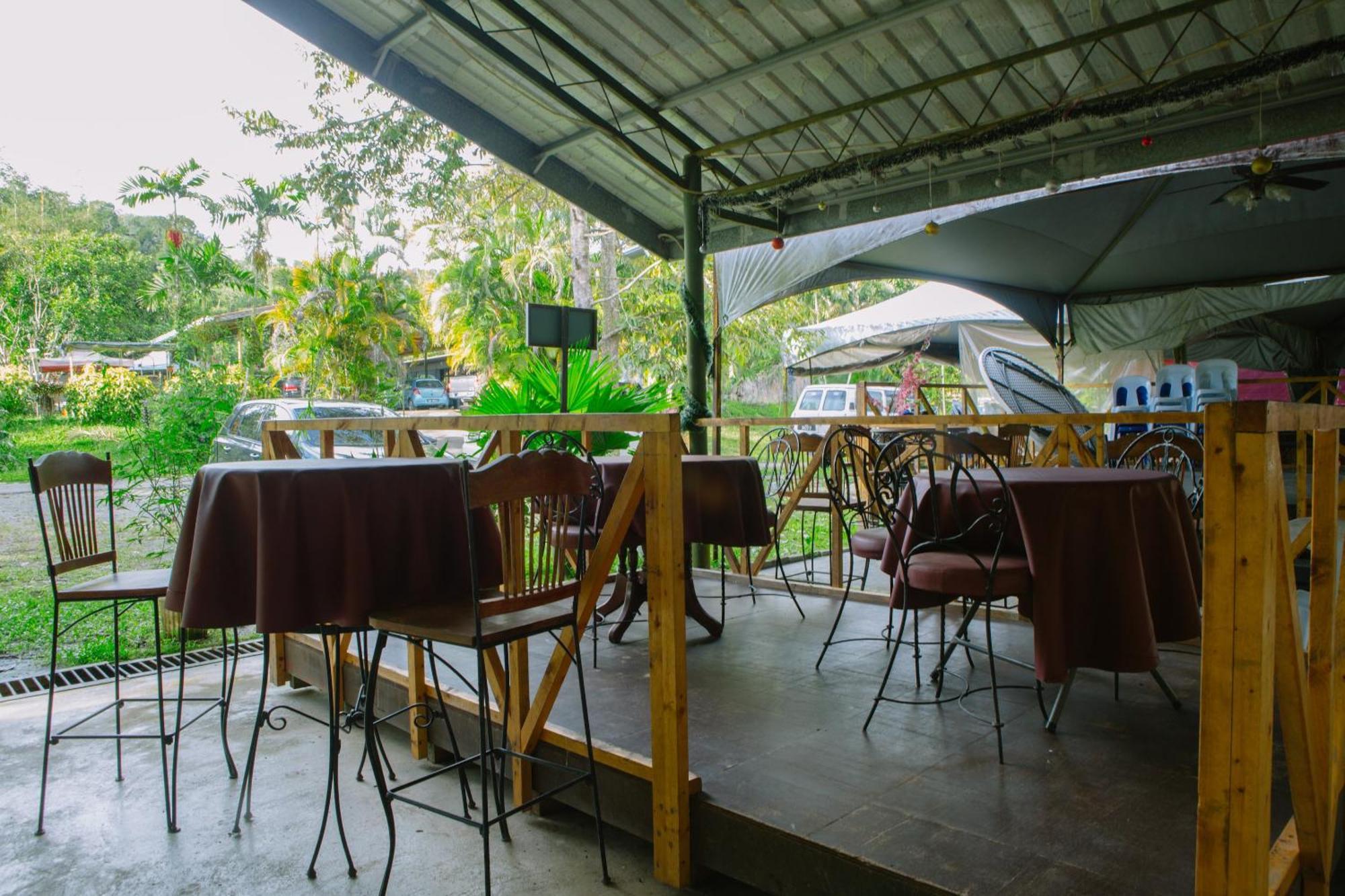 Oyo 90037 The 7 Lodge Tambunan Εξωτερικό φωτογραφία